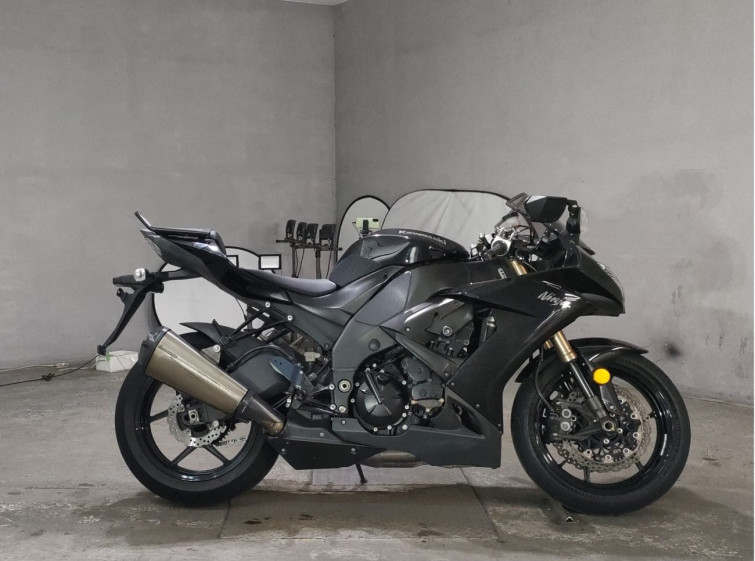 Мотоцикл Kawasaki NINJA ZX-10R з пробігом 30545 km