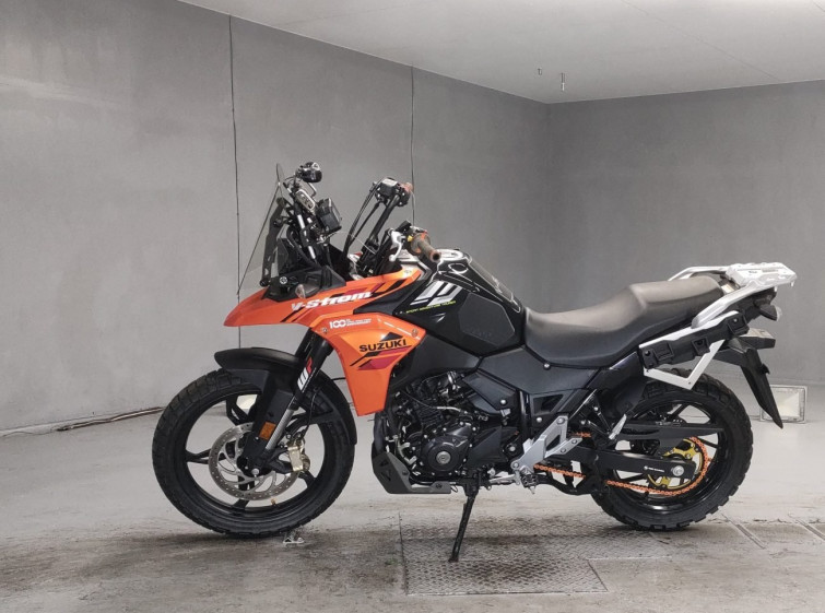 Мотоцикл Suzuki V-STROM DL250 с пробегом 5584 km с пробегом 5584 km