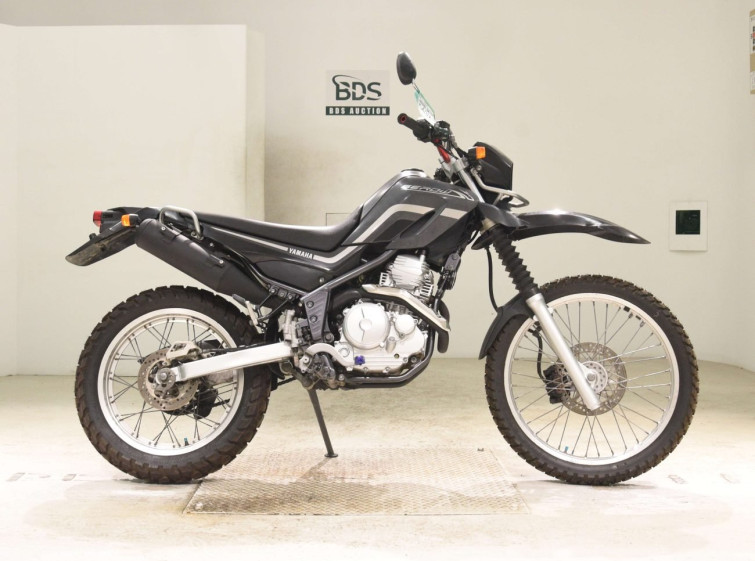 Мотоцикл Yamaha SEROW XT250