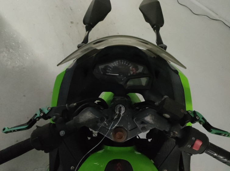 Мотоцикл Kawasaki NINJA250 с пробегом 24480 km с пробегом 24480 km