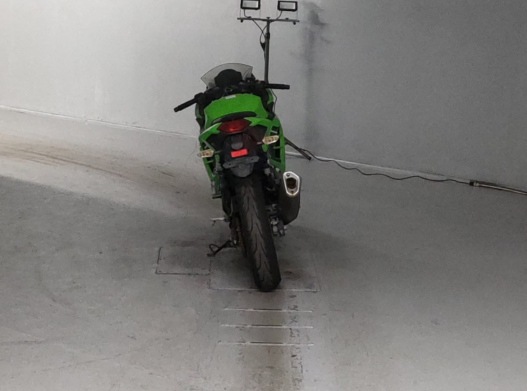 Мотоцикл Kawasaki NINJA250 с пробегом 24480 km с пробегом 24480 km
