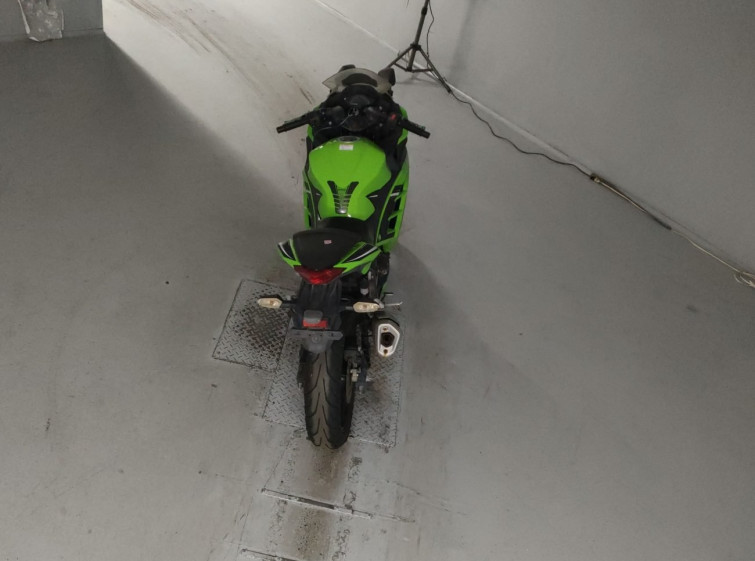 Мотоцикл Kawasaki NINJA250 с пробегом 24480 km с пробегом 24480 km
