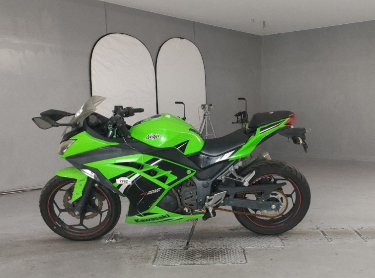 Мотоцикл Kawasaki NINJA250 с пробегом 24480 km с пробегом 24480 km