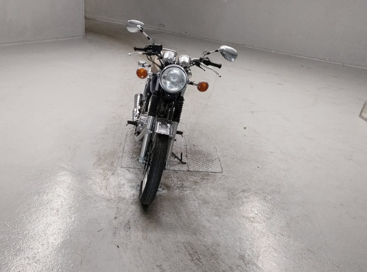 Мотоцикл Yamaha SR400 с пробегом 7497 km с пробегом 7497 km