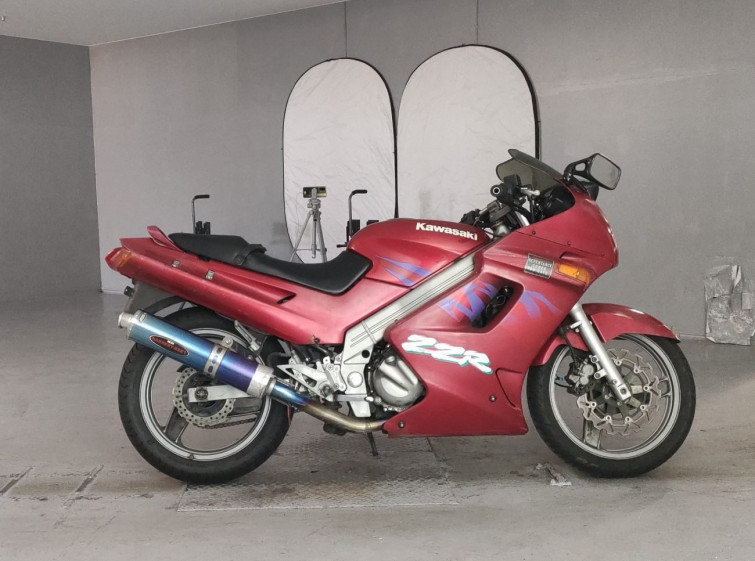 Мотоцикл Kawasaki ZZ-R250 с пробегом 46747 km с пробегом 46747 km