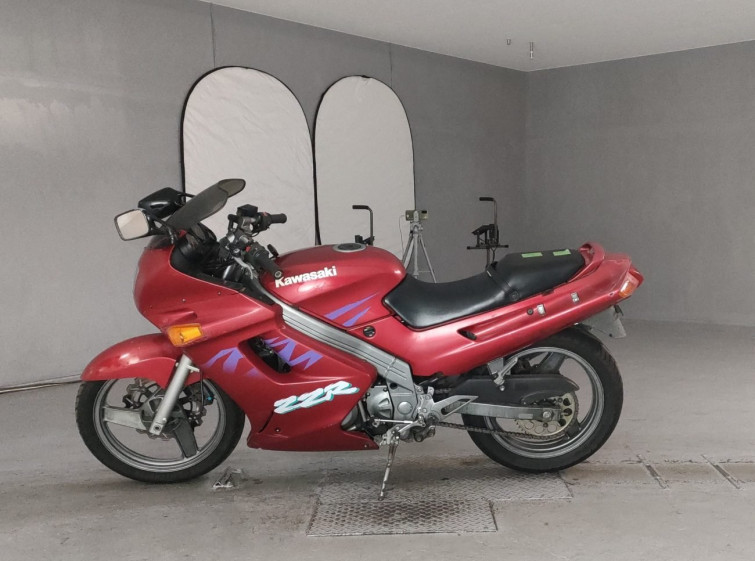 Мотоцикл Kawasaki ZZ-R250 с пробегом 46747 km с пробегом 46747 km