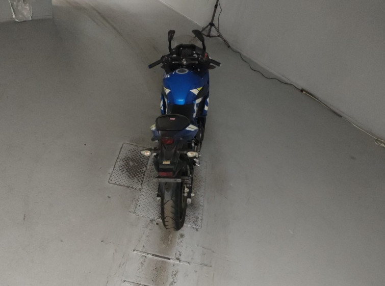 Мотоцикл Suzuki GSX250R с пробегом 14863 km с пробегом 14863 km