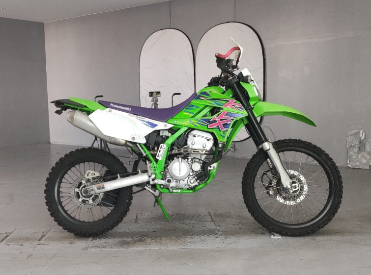 Мотоцикл Kawasaki KLX250 з пробігом 41698 km з пробігом 41698 km