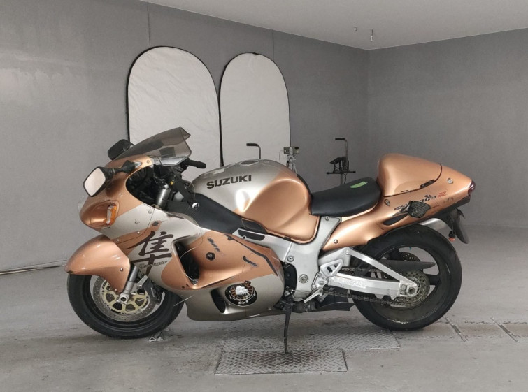 Мотоцикл Suzuki GSX1300R HAYABUSA з пробігом 48927 km з пробігом 48927 km