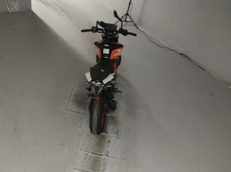 Мотоцикл KTM 390 DUKE