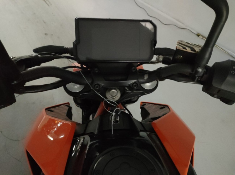 Мотоцикл KTM 390 DUKE