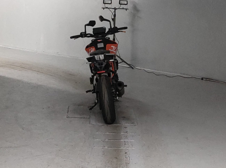 Мотоцикл KTM 390 DUKE
