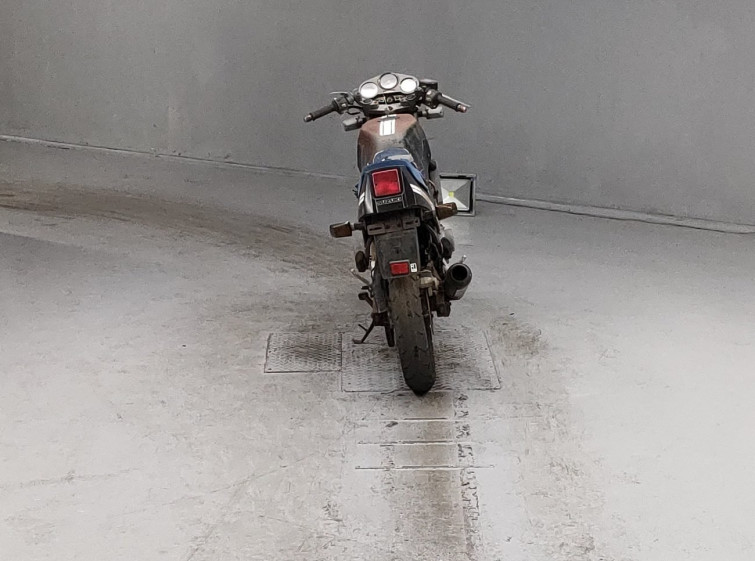 Мотоцикл Suzuki GF250 с пробегом 37309 km с пробегом 37309 km