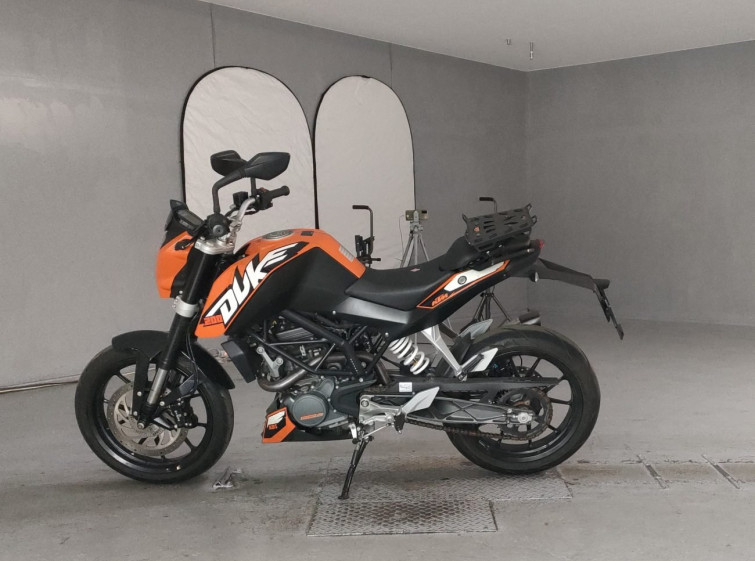 Мотоцикл KTM 200 DUKE з пробігом 6069 km з пробігом 6069 km