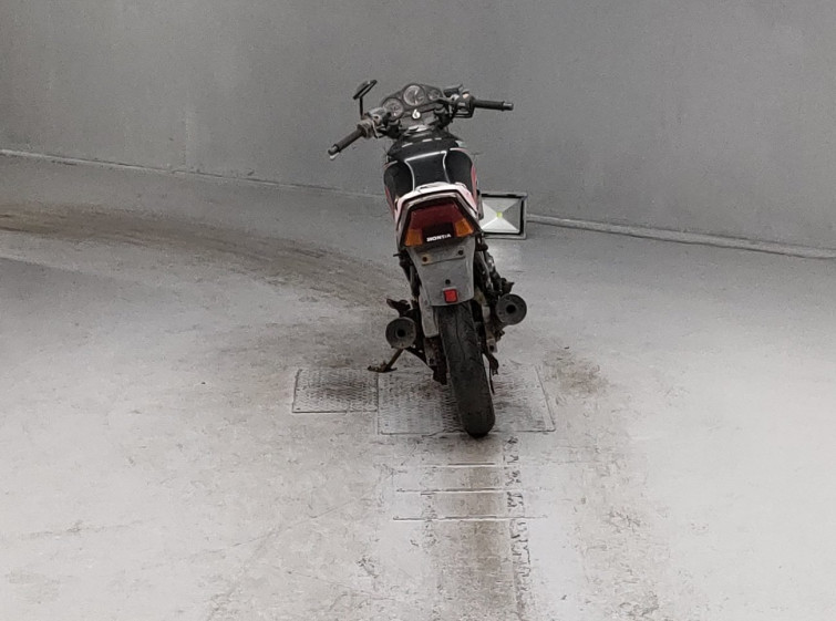 Мотоцикл Honda VT250F XELVIS з пробігом 28830 km з пробігом 28830 km