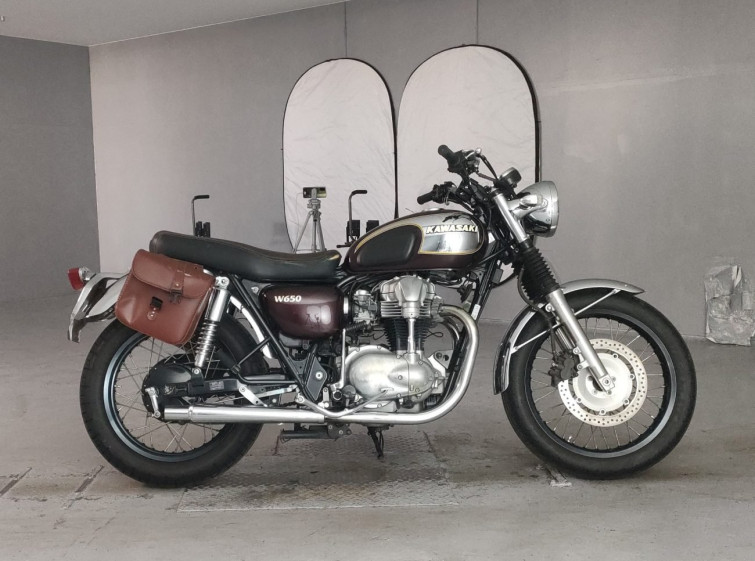 Мотоцикл Kawasaki W650 з пробігом 63980 km з пробігом 63980 km