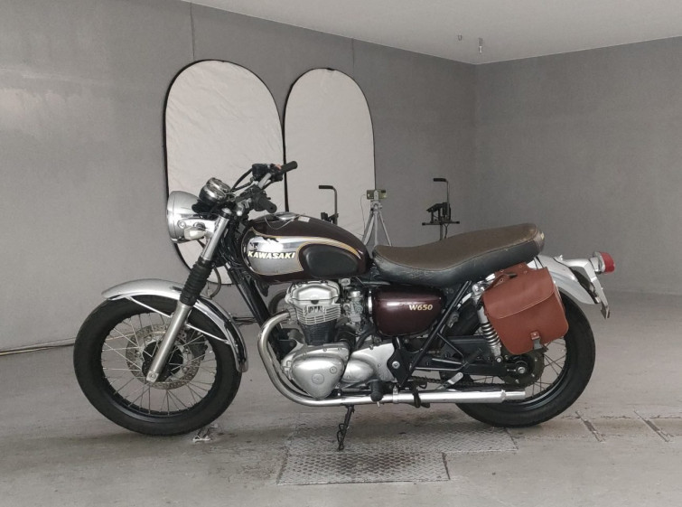 Мотоцикл Kawasaki W650 з пробігом 63980 km з пробігом 63980 km