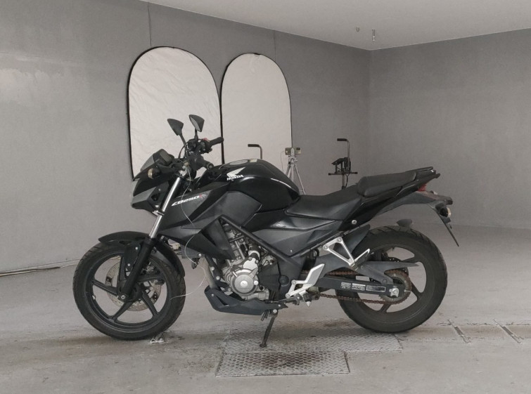 Мотоцикл Honda CB250F с пробегом 19761 km с пробегом 19761 km