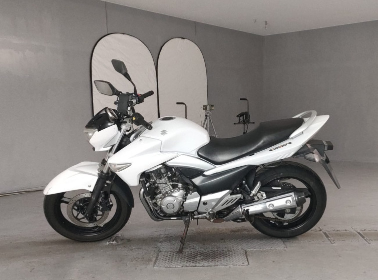 Мотоцикл Suzuki GSR250 с пробегом 58542 km с пробегом 58542 km