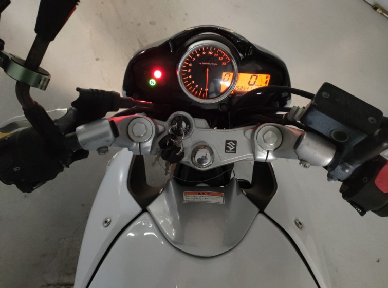 Мотоцикл Suzuki GSR250 с пробегом 58542 km с пробегом 58542 km