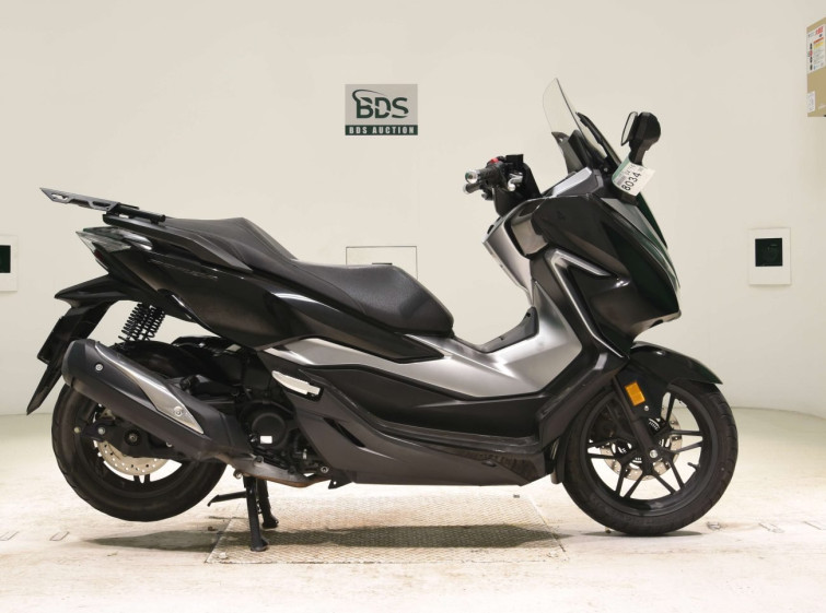 Мотоцикл Honda FORZA з пробігом 17238 km