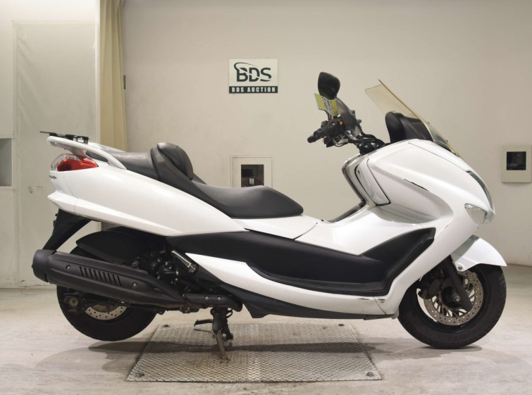 Мотоцикл Yamaha MAJESTY 250 с пробегом 56876 km