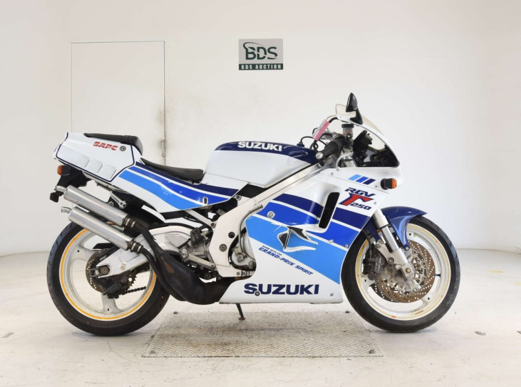 Мотоцикл Suzuki RGV250 з пробігом 20248 km