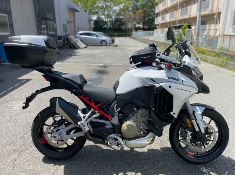 Мотоцикл Ducati MULTISTRADA V4S с пробегом 8010 km