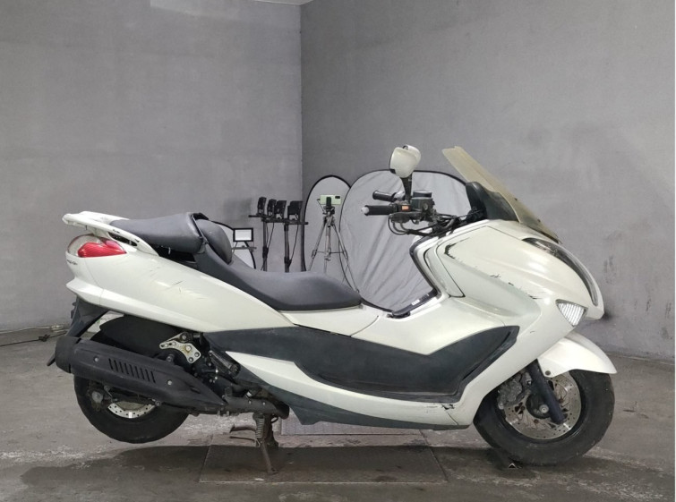 Мотоцикл Yamaha MAJESTY 250