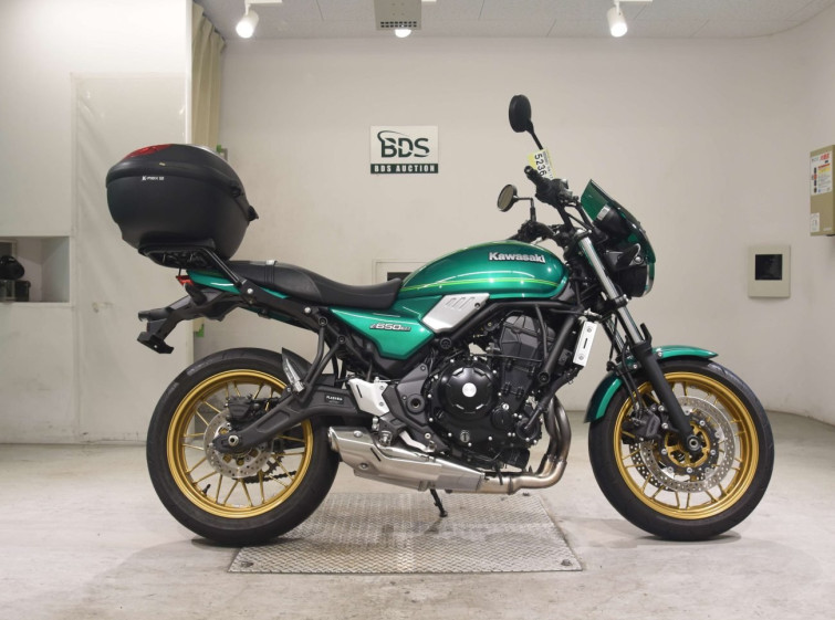 Мотоцикл Kawasaki Z650RS с пробегом 9760 km