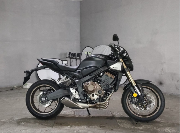 Мотоцикл Honda CB650R с пробегом 4148 km