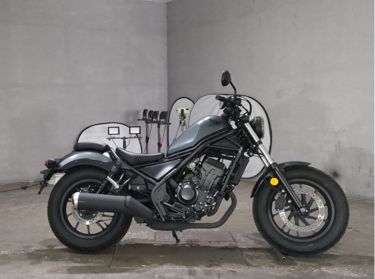 Мотоцикл Honda REBEL CMX250 з пробігом 2004 km