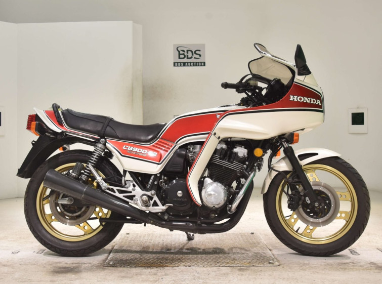 Мотоцикл Honda CB900SF з пробігом 23262 m