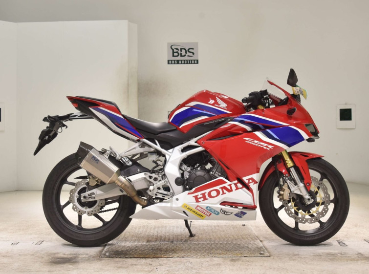 Мотоцикл Honda CBR250RR з пробігом 10280 km