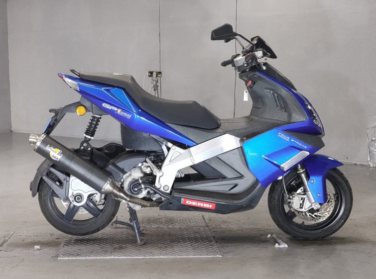 Мотоцикл Derbi GP1 250