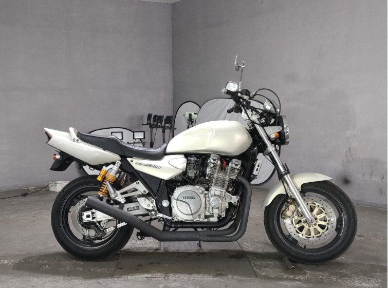 Мотоцикл Yamaha XJR1300 с пробегом 46809 km