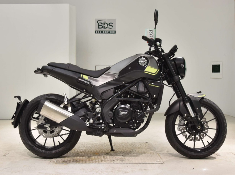 Мотоцикл Benelli LEONCINO 250 з пробігом 1 km