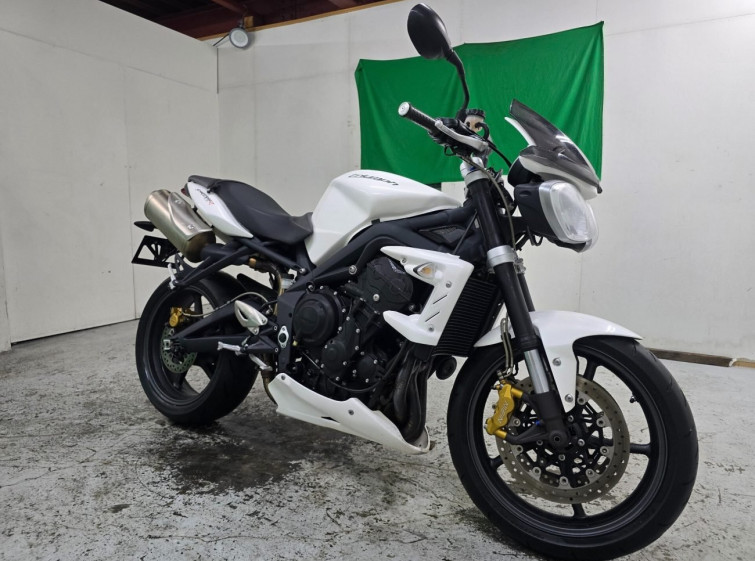 Мотоцикл Triumph STREET TRIPLE R з пробігом 66071 km