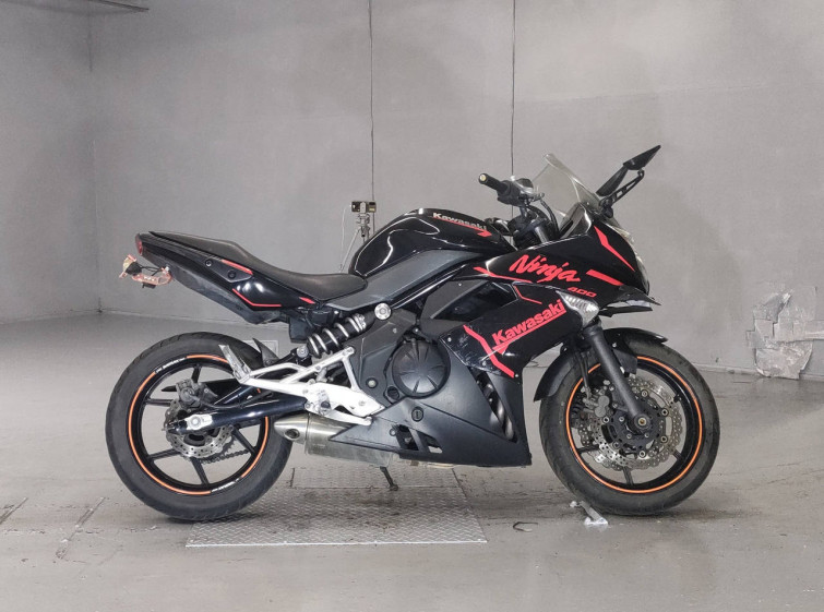 Мотоцикл Kawasaki NINJA400R с пробегом 39933 km с пробегом 39933 km