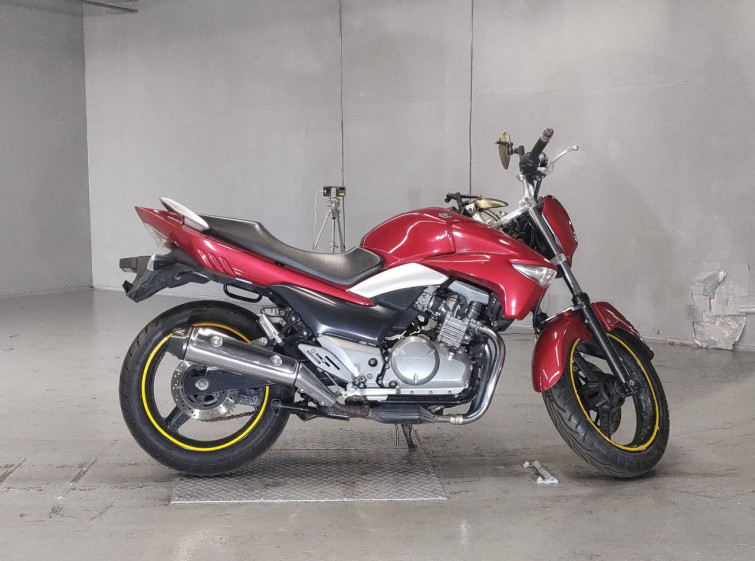 Мотоцикл Suzuki GSR250 с пробегом 18475 km с пробегом 18475 km