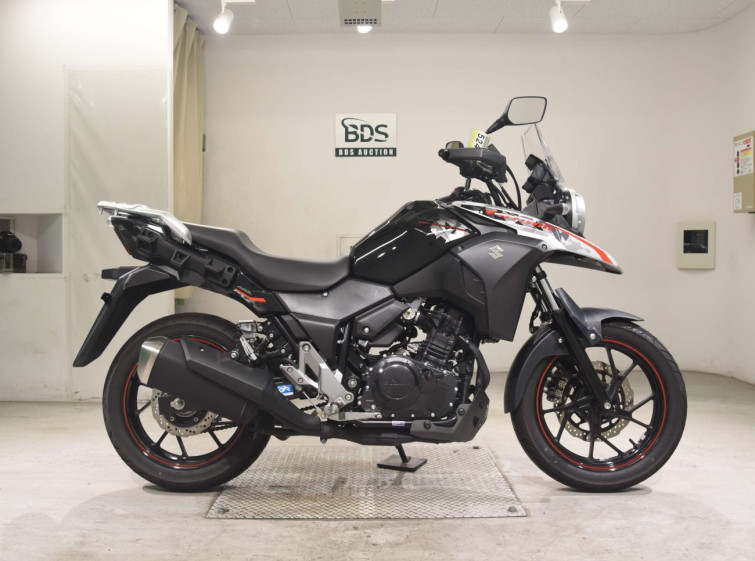Мотоцикл Suzuki GSR250 з пробігом 3383 km