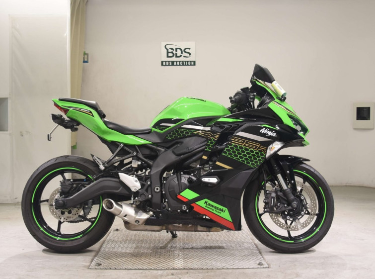 Мотоцикл Kawasaki NINJA ZX-25R KRT с пробегом 17413 km