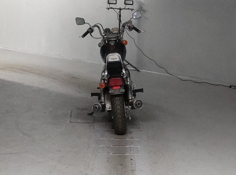 Мотоцикл Kawasaki VULCAN400 CUSTOM з пробігом 2125 km з пробігом 2125 km