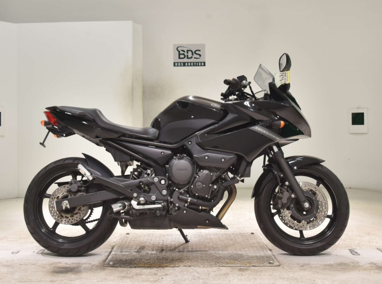 Мотоцикл Yamaha XJ6 DIVERSION с пробегом 25666 km