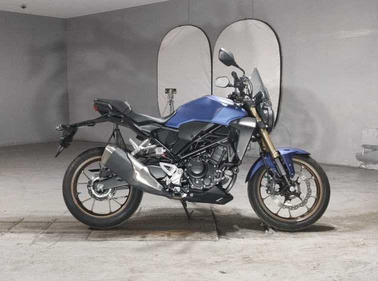 Мотоцикл Honda CB250R с пробегом 1424 km