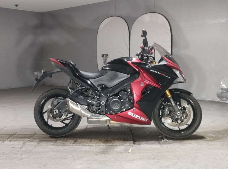 Мотоцикл Suzuki GSX-S1000F з пробігом 25831 km