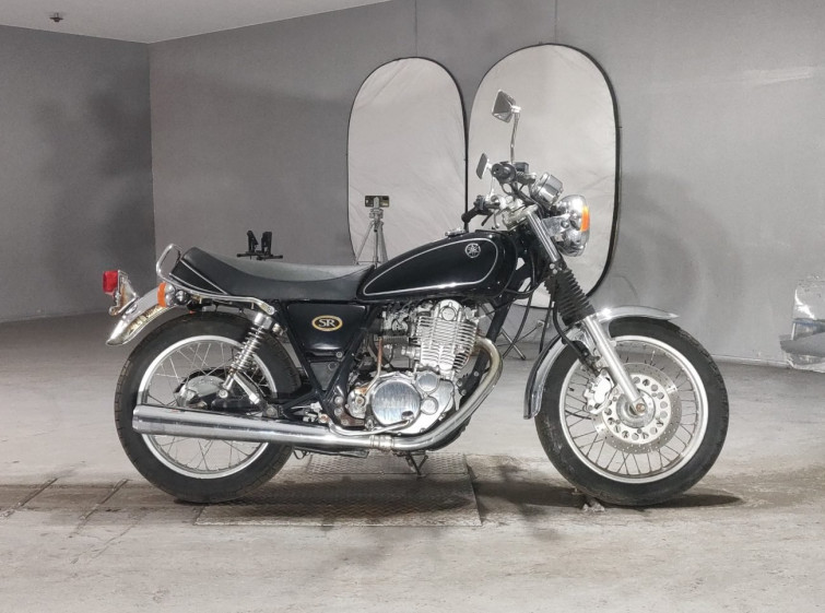 Мотоцикл Yamaha SR400 з пробігом 4624 km