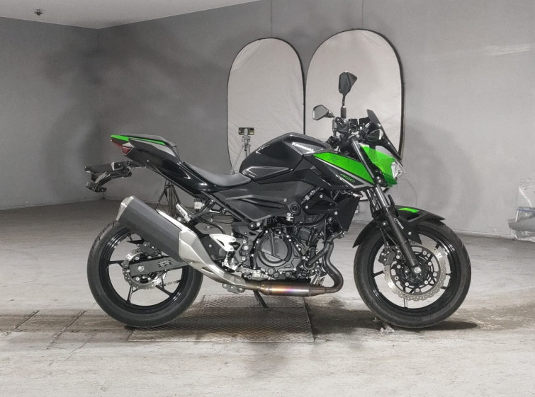 Мотоцикл Kawasaki Z400 з пробігом 2410 km