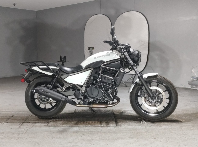 Мотоцикл Kawasaki ELIMINATOR 400 з пробігом 6327 km