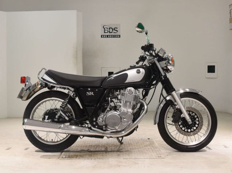 Мотоцикл Yamaha SR400 з пробігом 2859 km